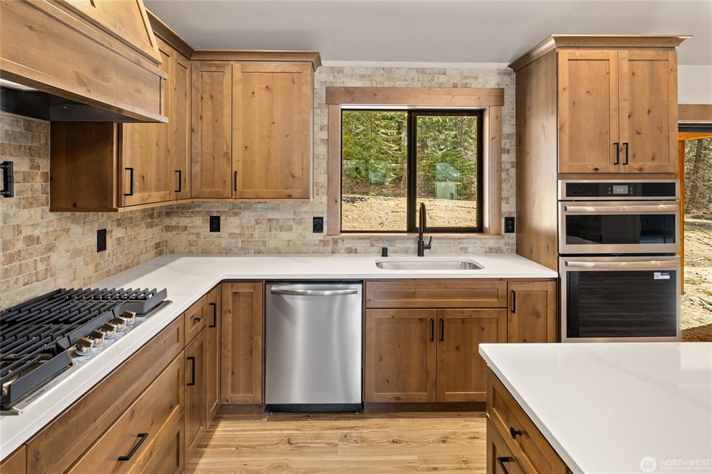 Five-burner cooktop