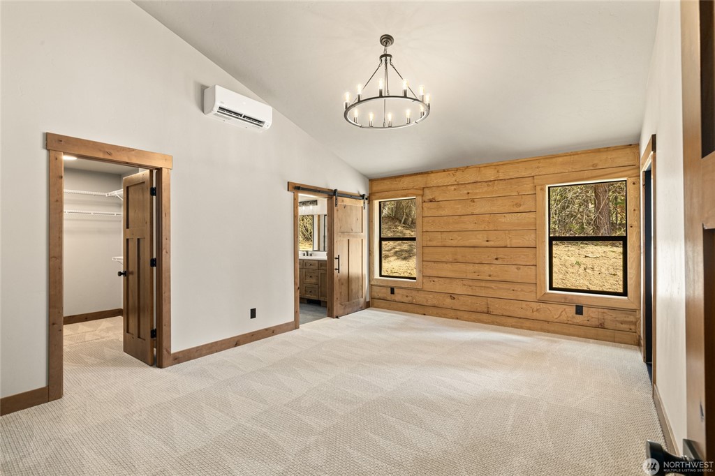Primary suite